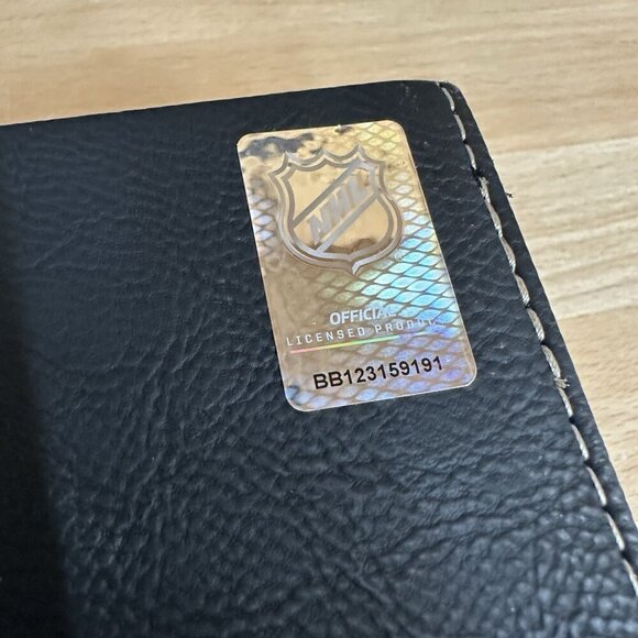 Pittsburgh Penguins Sidney Crosby 2 Medallion Puck Set 500 Goal Gold/Black - Picture 7 of 7